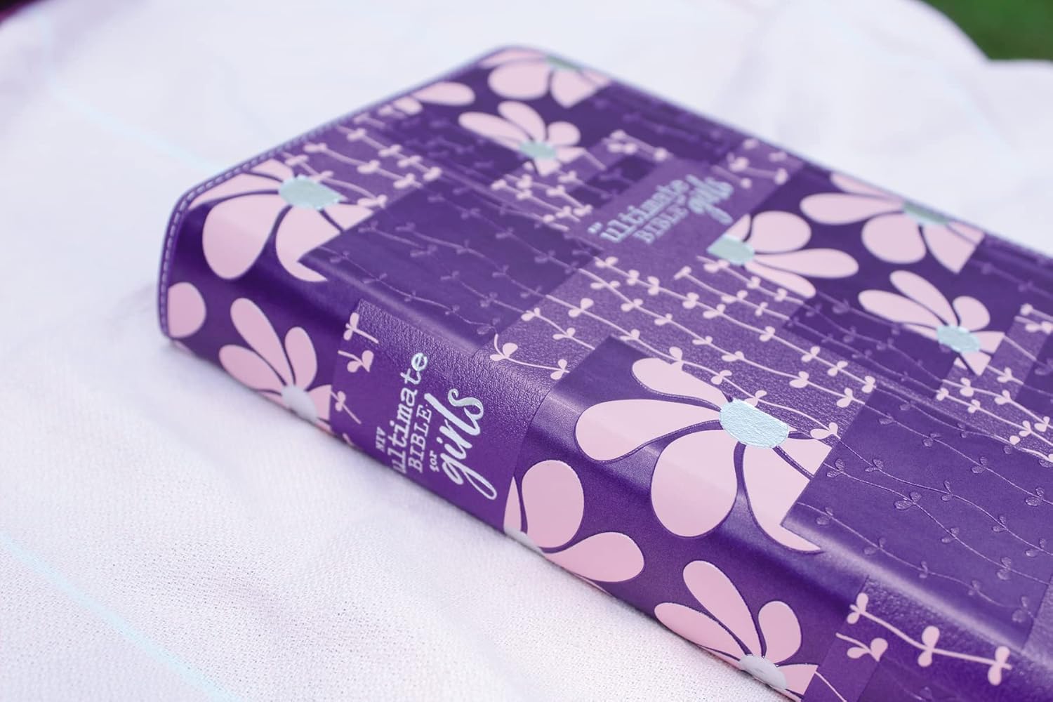NIV, Ultimate Bible for Girls, Faithgirlz Edition, Leathersoft, Purple: The Perfect Christian Faith Gift for Your Tween Girl, Age 8-12 - Image 3