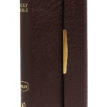 Thomas Nelson Publishers NKJV, Checkbook Bible, Compact, Bonded Leather, Burgundy, Wallet Style, Red Letter (English, Leather / fine binding / Snap Flap )
