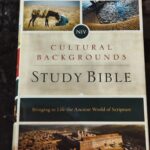 NIV, Cultural Backgrounds Study Bible (Context Changes Everything), Hardcover, Red Letter: Bringing to Life the Ancient World of Scripture